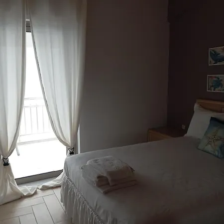 Tigani House Villa *