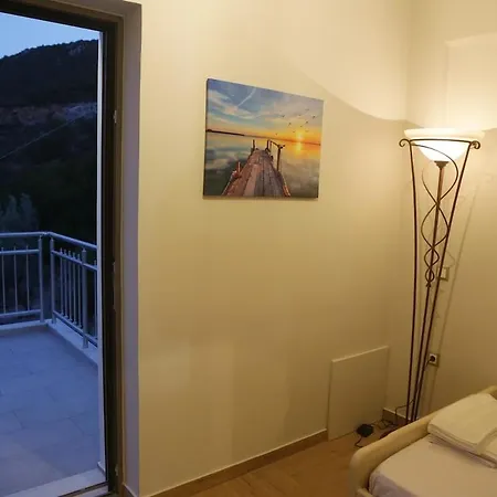 Villa Tigani House Tiros